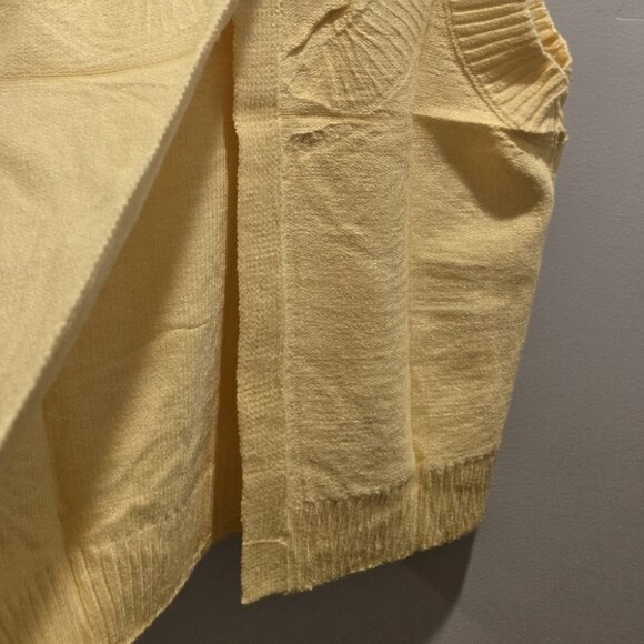 Hixiaohe women's casual sweater, fashionable, sleeveless and with a round neck. - Picture 10 of 10